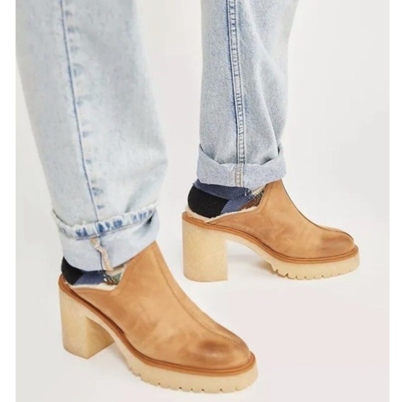 Free People James Cozy Mule Faux Fur Cognac Leather Chunky Platform Sole 39.5 - Picture 2 of 14